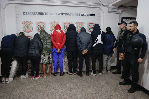 AUDIO: Chacarita: con hurras a detenidos y amenazas a periodistas, culmina “Dominatus” - A La Gran 7-30 - ABC Color