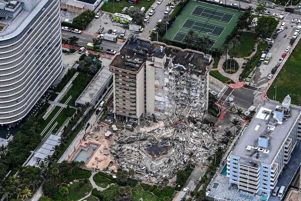 Derrumbe en Miami: recuerdan a los fallecidos, entre ellos, seis paraguayos - Mundo - ABC Color
