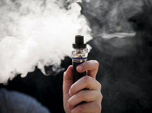 Senado aprobó proyecto de ley que prohíbe venta de vapeadores a menores de edad