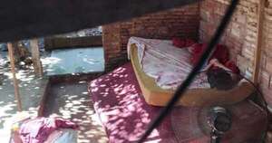 La Nación / Joven con autismo y ceguera fue rescatada del abandono de su madre
