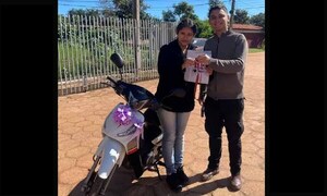 Le roban la moto y sus compañeros de facultad le regalan una nueva – Prensa 5