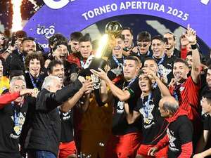 Diputados se ratifica en su versión de Ley del Futbolista - Política - ABC Color