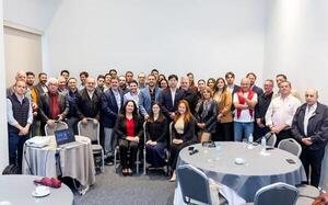 Paraguay apuesta a exportar inteligencia: SoftLanding reúne a empresarios y técnicos en un nuevo desayuno de comercio internacional