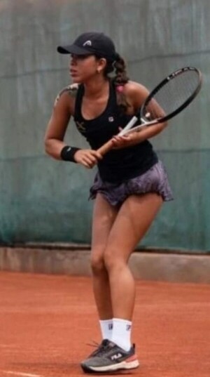 Valeria sigue arrasando en certamen junior de Bruselas en singles y dobles - La Tribuna