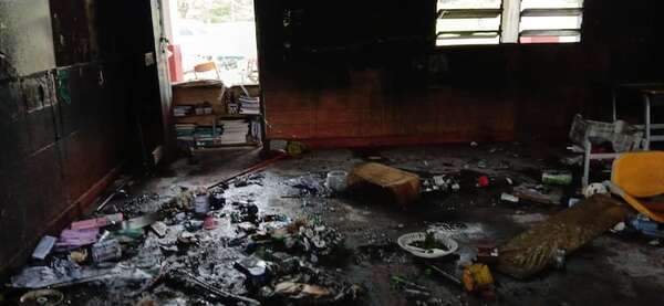 Incendio intencional deja sin aula a 30 alumnos en Areguá - Nacionales - ABC Color