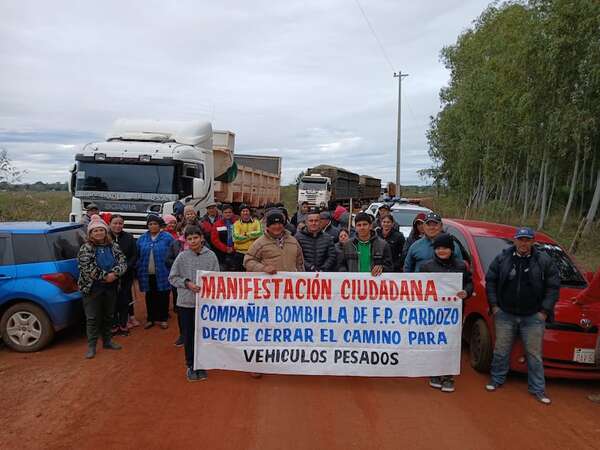 Vecinos de Félix Pérez Cardozo bloquearán camino a camiones que evaden control de pesaje  - Nacionales - ABC Color