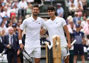 Alcaraz y Djokovic se entrenarán juntos este jueves en la pista central de Wimbledon - Polideportivo - ABC Color