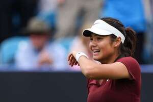 Raducanu cae en octavos de Eastburne, preparatorio para Wimbledon - Polideportivo - ABC Color