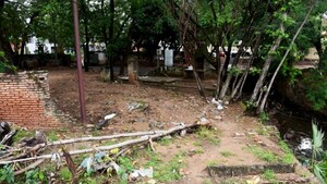 Fustigan a Nenecho por las obras de desagüe pluvial que no avanzan