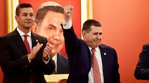 Con la disidencia de espaldas, Peña niega grieta y admite falta en salud