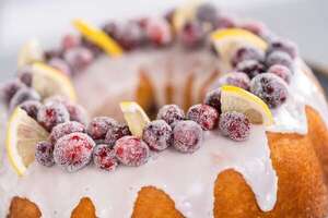 Bizcochuelo de cítricos y frutos rojos: un clásico de invierno con aroma fresco - Gastronomía - ABC Color