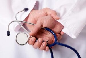 Solo 35 de 230 especialidades médicas están acreditadas, según la Aneaes - ADN Digital