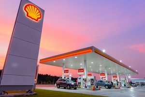 Shell negocia compra de su rival BP, seg煤n Wall Street Journal