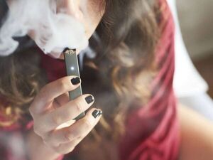 Senado sanciona ley que restringe venta y uso de vapeadores