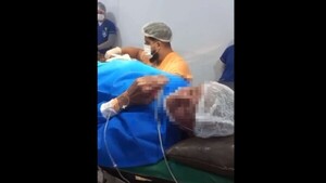 Doctor le puso su polca favorita a un abuelito antes de operarle