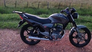 Robaron la moto de un estudiante frente a la Seccional Colo'o de Yaguarón