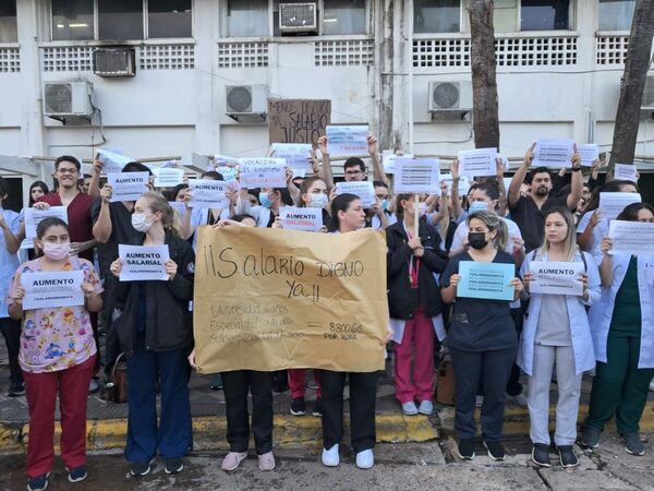 Residentes hacen guardias de 31 horas y cobran G. 4 millones - Portal Digital Cáritas Universidad Católica