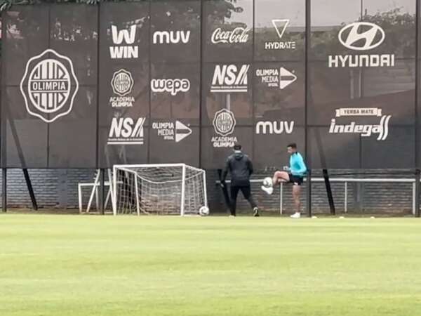 Vídeo: Derlis González entrena diferenciado en Olimpia - Olimpia - ABC Color