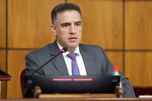 Titular del MITIC considera que su gestión es «excelente»