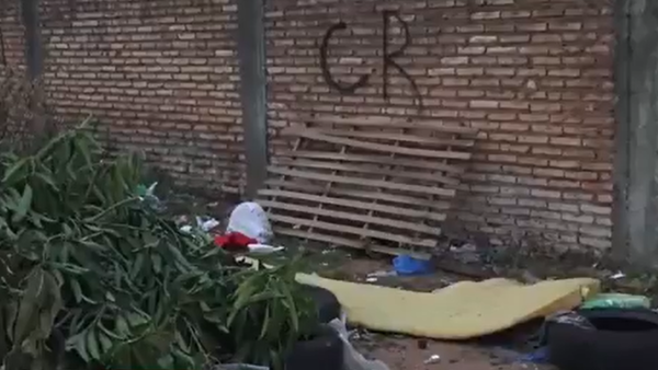 Convierten en vertedero calles del barrio Kennedy de Asunción