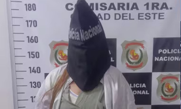 Mujer argentina cae al ser sorprendida robando en pleno centro comercial de CDE - OviedoPress