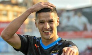 ¡Alex Arce, el 9 que quería Cerro, volverá a Independiente Rivadavia!