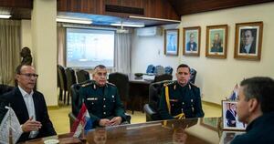 La Nación / Peña ratificó voluntad para reforzar la operatividad de las fuerzas militares