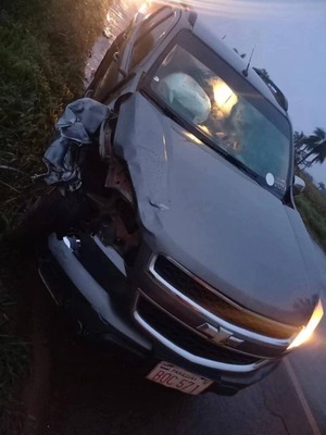 Una mujer murió y su hija pequeña fue herida en un accidente rutero