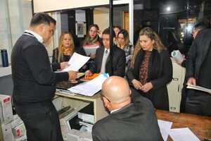 Juez aún no resuelve pedido de retención de fondos solicitado por jubilada tras 2 meses de presentación - El Observador