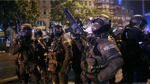 Alemania: 170 redadas por “discursos de odio” en redes sociales despiertan alarma por la libertad de expresión