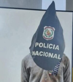 ¡Hombre fue herido en los ojos con una sombrilla y murió!