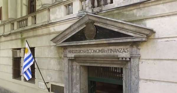 La Nación / Uruguay coloca deuda en francos suizos por USD 400 millones