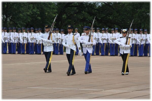 Defensa pide mejorar alimentación de cadetes y aspirantes - Portal Digital Cáritas Universidad Católica