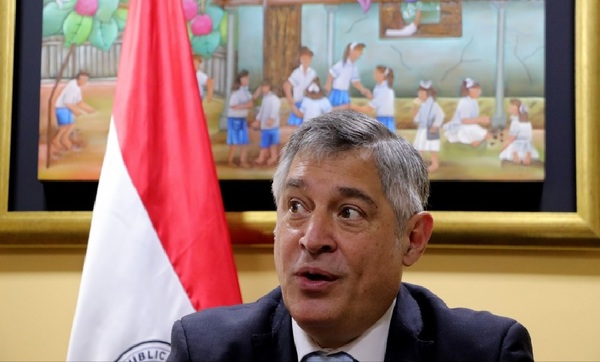 Hay 17 materias de balde, dice el ministro Luis Ramírez - OviedoPress