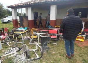 Un enfermo mental prendió fuego a una escuela en Areguá •