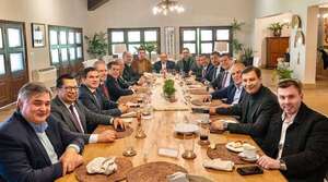 Seccionaleros del clan Zacarías rechazan imposición de HC para intendencia de Ciudad del Este - Política - ABC Color