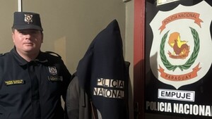 Frenó para limpiar el parabrisas y le robaron el celular; persiguió y detuvo al ladrón - ADN Digital