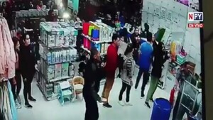 Una mujer fue víctima de brutal agresión en un comercio de Trinidad