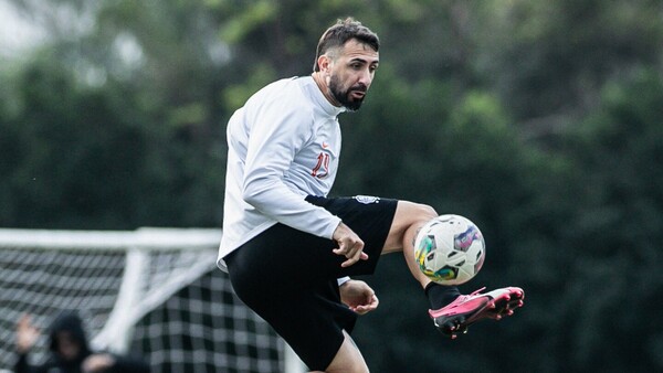 Lucas Pratto deja Olimpia y podría recalar en el fútbol chileno