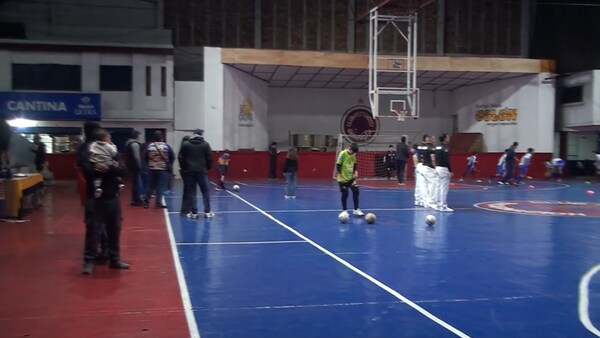 Suspenden actividades de escuelas de fútbol de salón independiente por razones sanitarias y climáticas