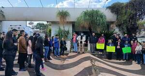 Diario HOY | Saltos del Guairá: asegurados se oponen a mudanza del IPS y fusión con hospital regional