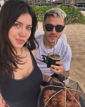 Wanda Nara se niega a entregar a sus hijas a Mauro Icardi pese a una orden judicial - Gente - ABC Color