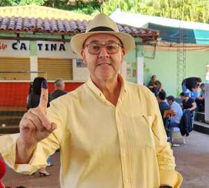 “Concordia” colorada en CDE: Wiens anuncia a Roberto González Vaesken como precandidato de consenso - Política - ABC Color