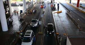 La Nación / Imputan a tres brasileños por ingresar al país con una camioneta robada en Foz