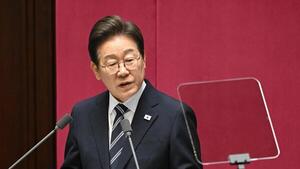 Detienen a seis estadounidenses por intentar enviar arroz y biblias a Corea del Norte