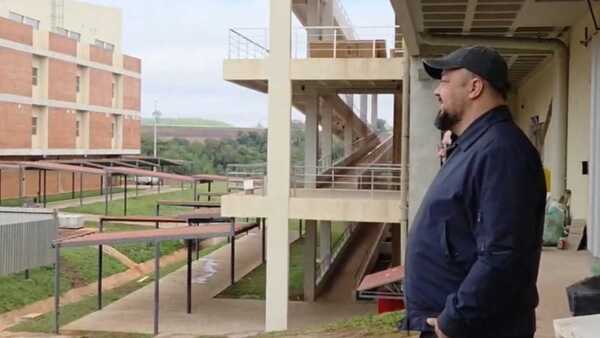 Gran Hospital del Sur: Senador pide postergar inauguración por falta de equipamiento