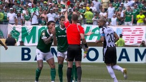 Versus / Sabor agridulce para el Capitán: Gustavo Gómez expulsado tras cruce con Barboza