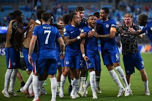 Versus / Chelsea destroza a Benfica en el alargue y chocará con Palmeiras en cuartos