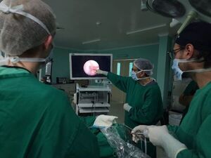 Hospital Pediátrico Acosta Ñu incorpora la cirugía endoscópica intraventicular