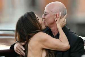 Te mostramos las mejores fotos de las celebridades en la boda de Jeff Bezos y Lauren Sánchez - Gente - ABC Color